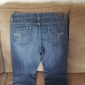 american eagle favorite boyfriend jeans